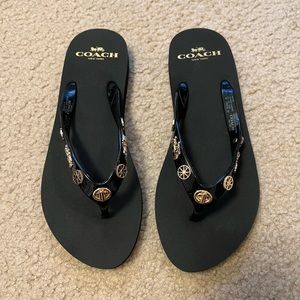 COACH Alyssa Charm Rubber - Black